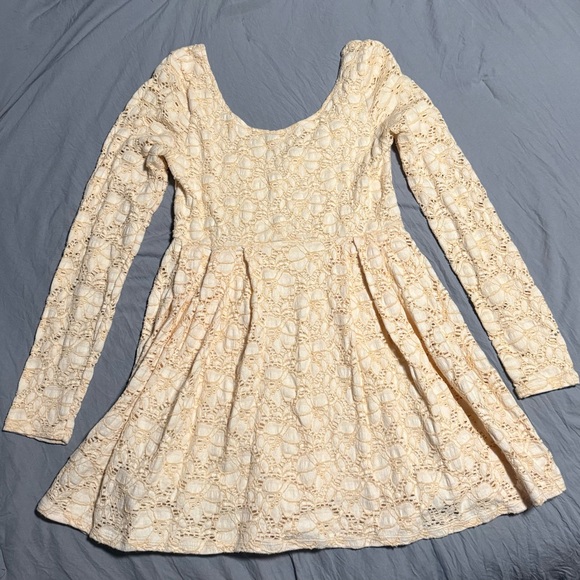Free People Dresses & Skirts - Free People Ivory Cream Lace Long Sleeve Mini Dress Boho Scoop Back Size M